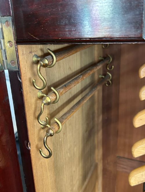 MAHOGANY GENTLEMANS VALET CUPBOARD - ADDITIONAL PHOTO 7