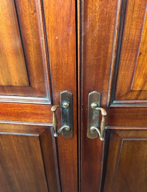 MAHOGANY GENTLEMANS VALET CUPBOARD - ADDITIONAL PHOTO 11