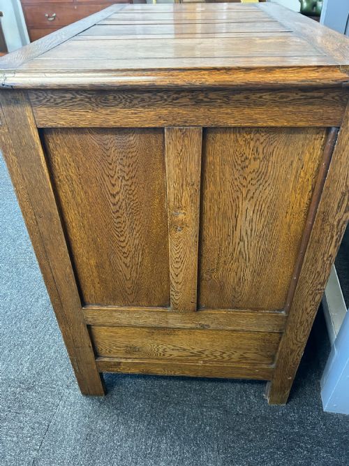 19TH CENTURY OAK MULE CHEST - ADDITIONAL PHOTO 7