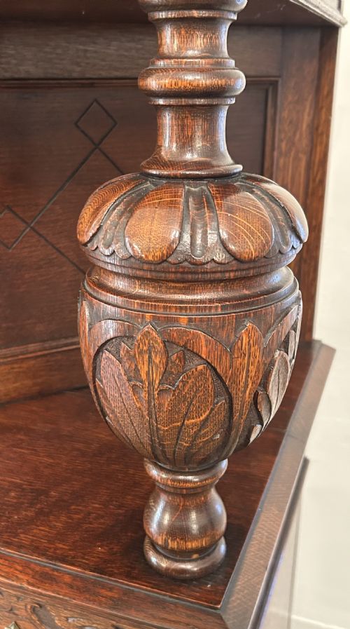 OAK CARVED COURT CUPBOARD - ADDITIONAL PHOTO 5