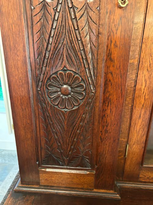 LARGE OAK BOOKCASE ON CARVED CUPBOARD BASE - ADDITIONAL PHOTO 3