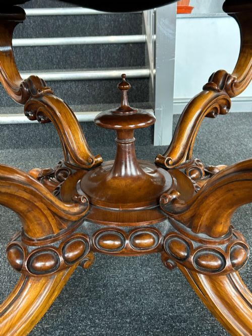 VICTORIAN BURR WALNUT CENTRE TABLE - ADDITIONAL PHOTO 8