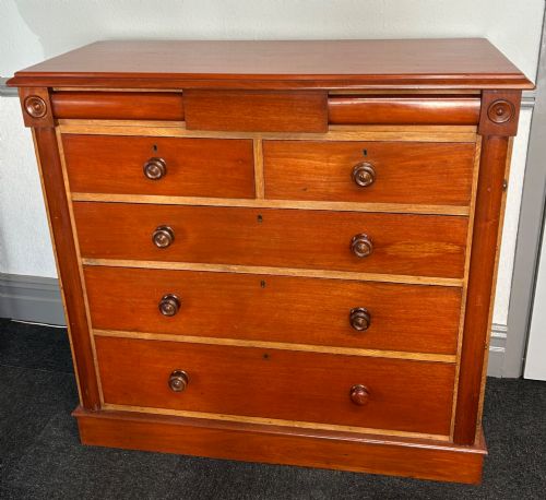 VICTORIAN MAHOGANY AND OAK CHEST OF DRAWERS