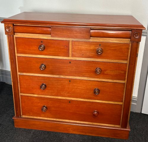 VICTORIAN MAHOGANY AND OAK CHEST OF DRAWERS - ADDITIONAL PHOTO 1