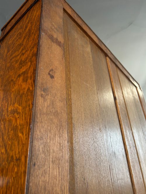 SOLID OAK 1920S HALL ROBE WITH LINEN FOLD DOOR - ADDITIONAL PHOTO 7