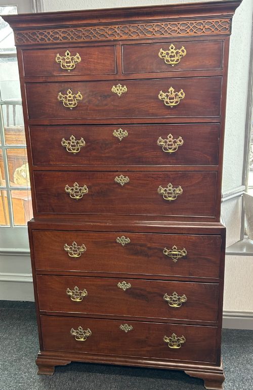 GEORGIAN MAHOGANY CHEST ON CHEST - ADDITIONAL PHOTO 1