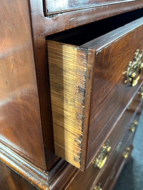 GEORGIAN MAHOGANY CHEST ON CHEST - ADDITIONAL PHOTO 5