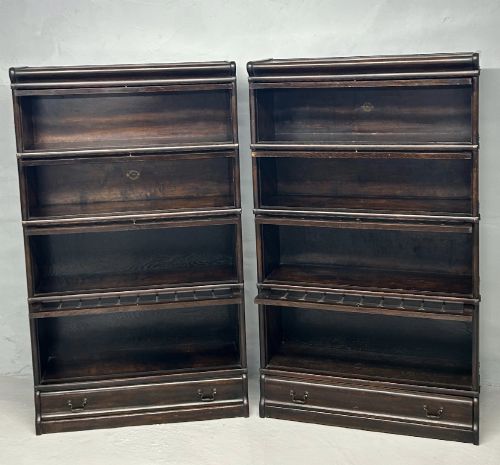 PAIR OF OAK GLOBE WERNICKE BARRISTERS BOOKCASES WITH LEADED DOORS - ADDITIONAL PHOTO 2