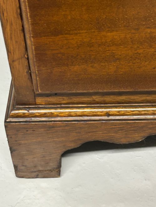 WARING AND GILLOW MAHOGANY CHEST OF DRAWERS - ADDITIONAL PHOTO 3