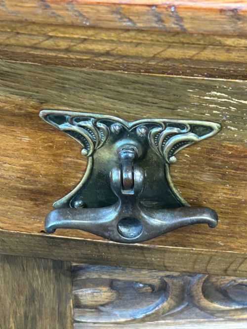 ARTS AND CRAFTS EDWARDIAN OAK SIDEBOARD - ADDITIONAL PHOTO 3