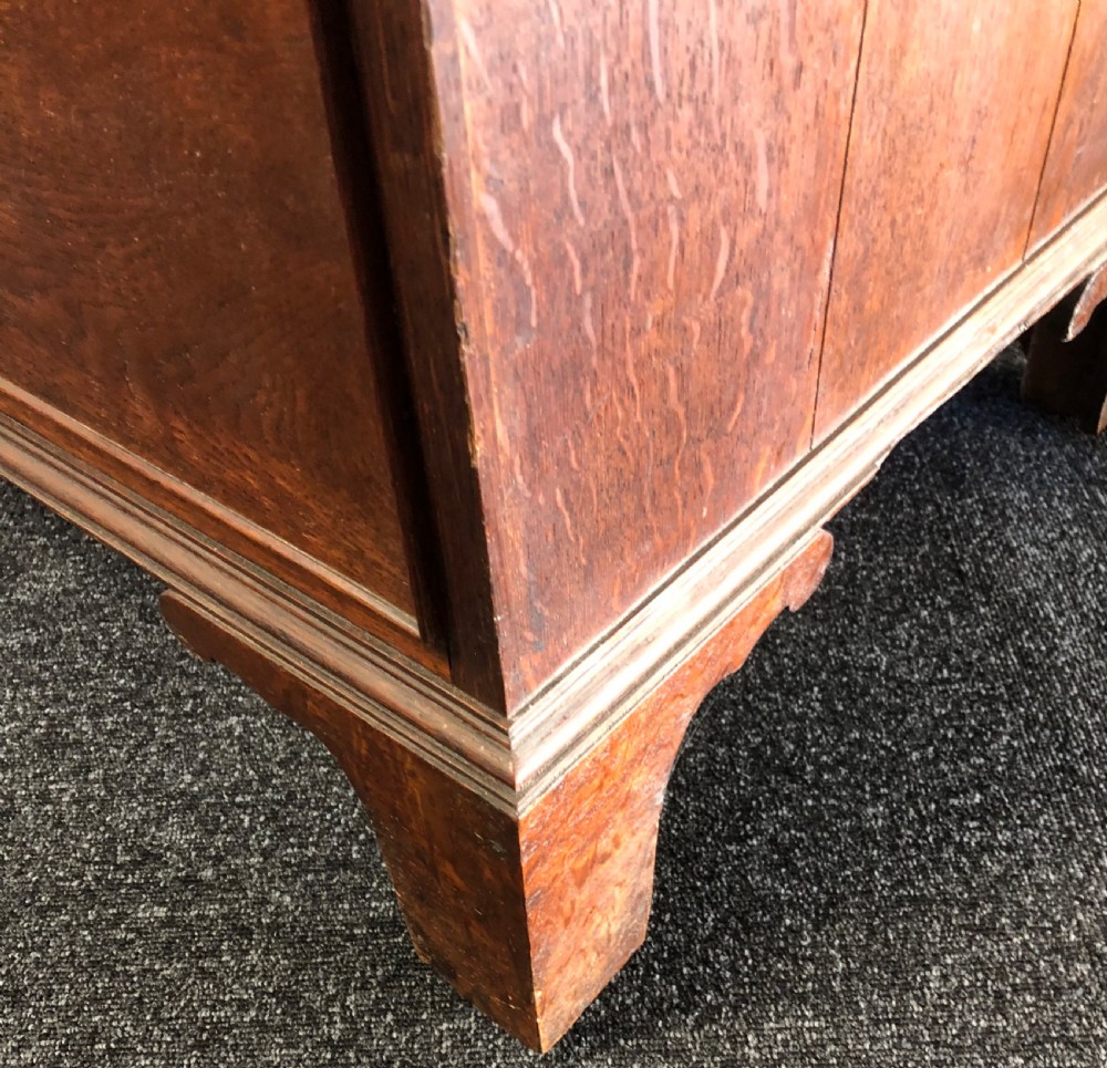 Mid Georgian oak chest of drawers View III