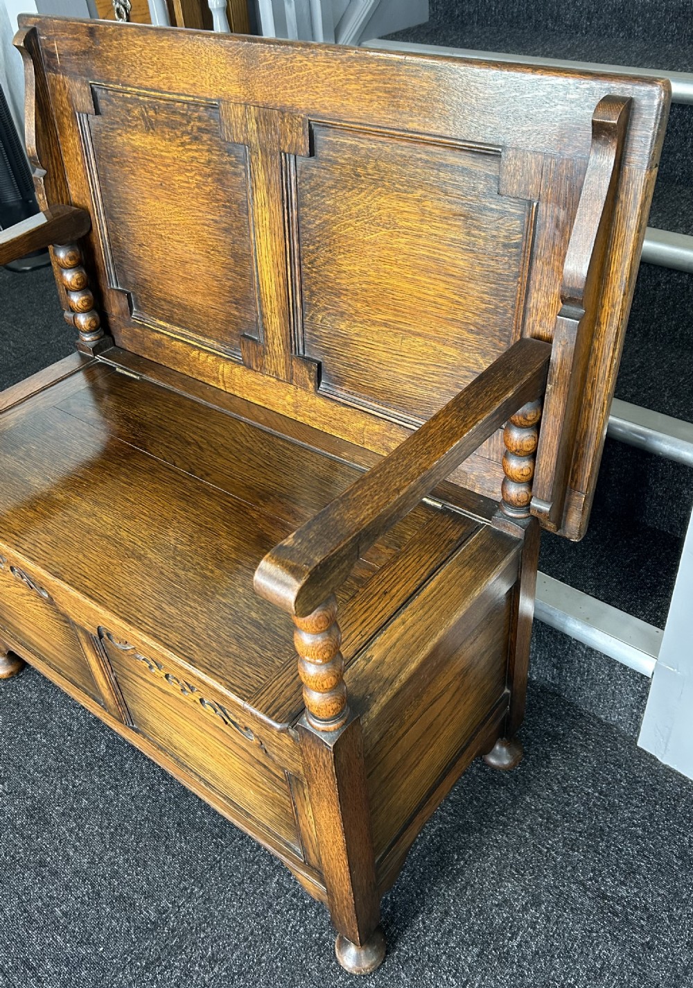 Oak monks bench View II