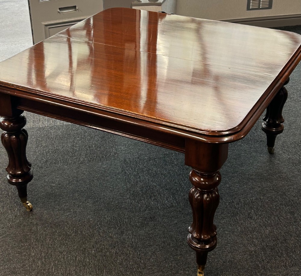Victorian mahogany extending dining table View III