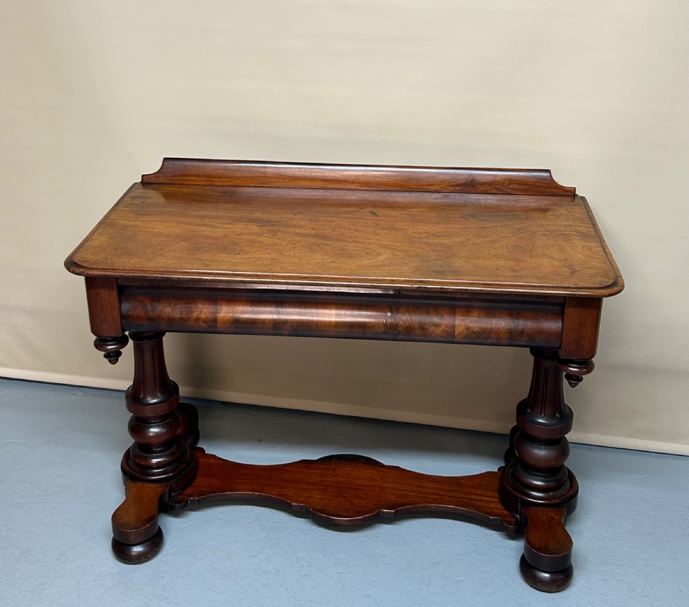 Victorian Mahogany Wash Stand