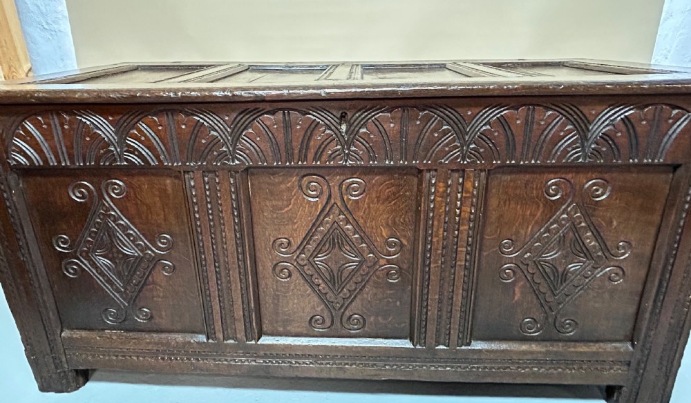 18th Century Oak Coffer View IV