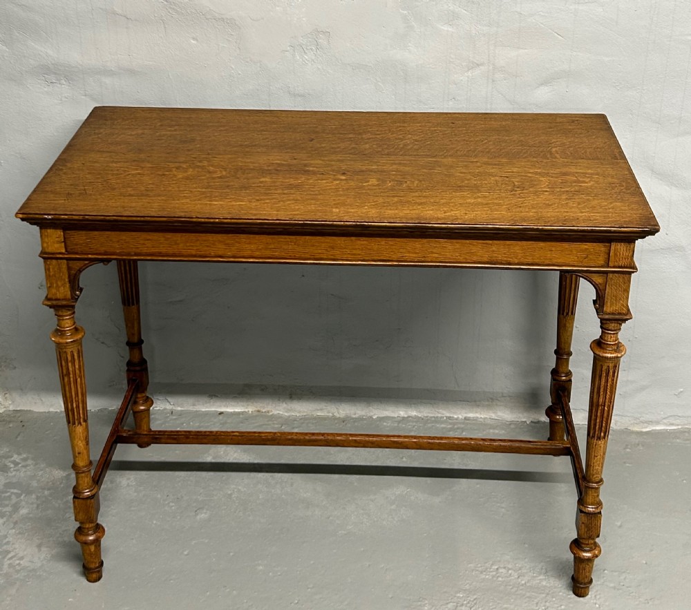 Oak side table 