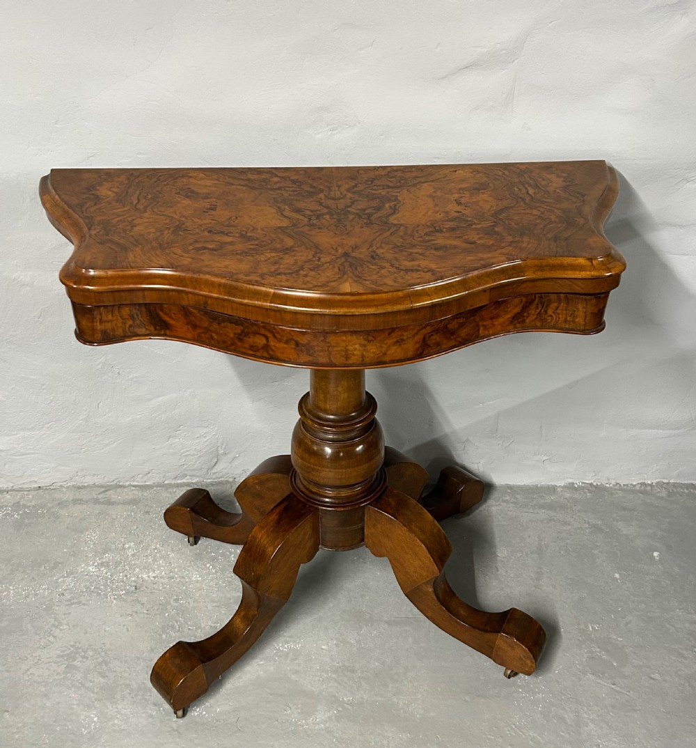 Victorian burr walnut games table