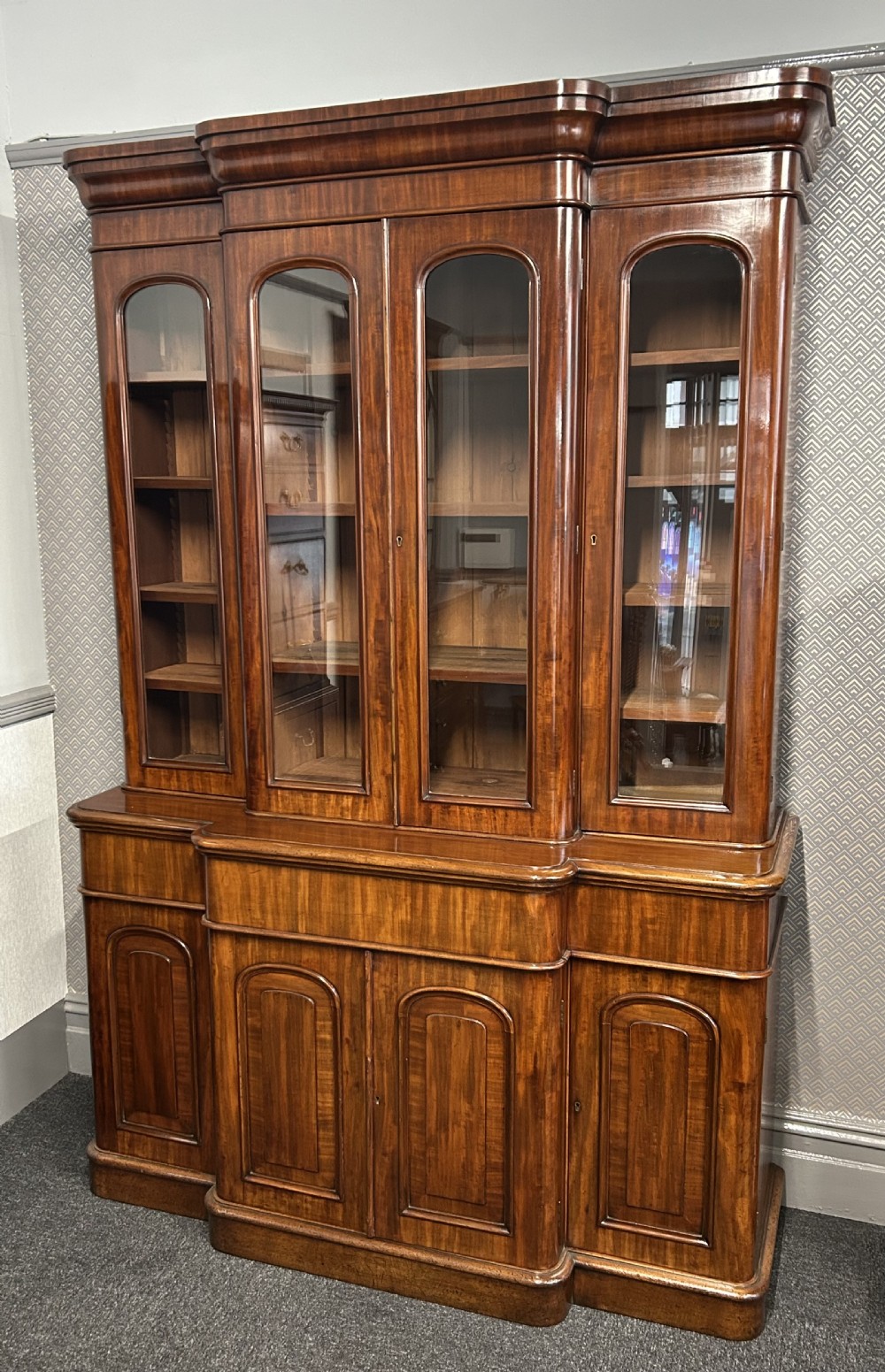 Mahogany Victorian 4 door breakfront bookcase