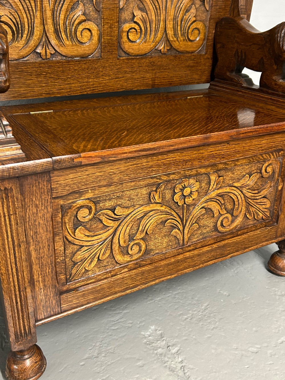 Small Carved oak monks bench View IV