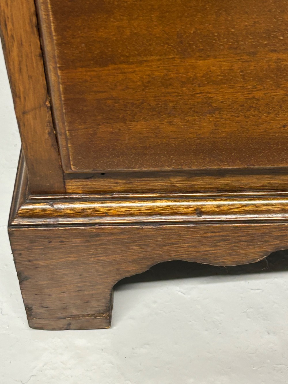 Waring and Gillow mahogany chest of drawers View IV
