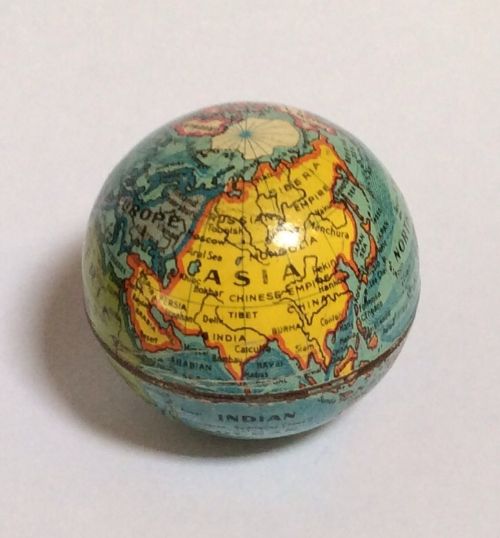 Novelty Globe Sewing Case