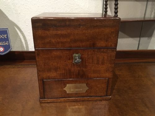 Apothecary Case