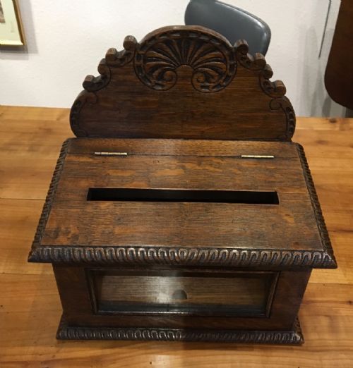 Oak Carved Hotel Post