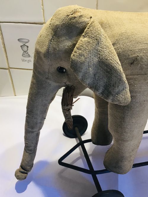 ANTIQUE ELEPHANT ON WHEELS PULL ALONG TOY C1900 - ADDITIONAL PHOTO 4