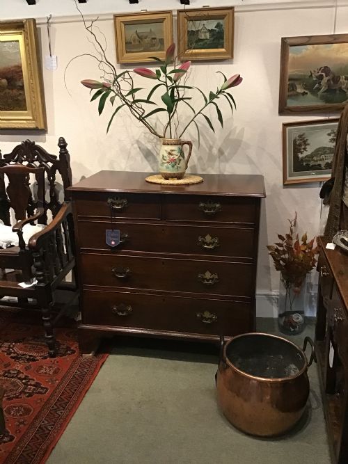 FINE GEORGE III MAHOGANY CHEST OF DRAWERS - ADDITIONAL PHOTO 10
