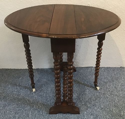 SMALL WALNUT GATELEG TABLE - ADDITIONAL PHOTO 1