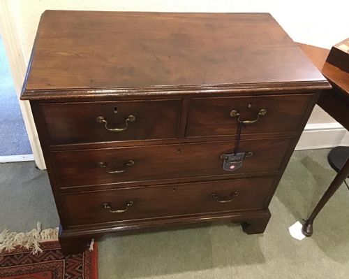 GEORGIAN MAHOGANY CHEST OF DRAWERS - ADDITIONAL PHOTO 2