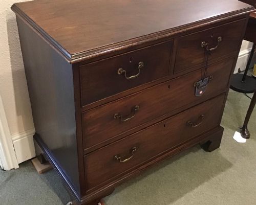 GEORGIAN MAHOGANY CHEST OF DRAWERS - ADDITIONAL PHOTO 3