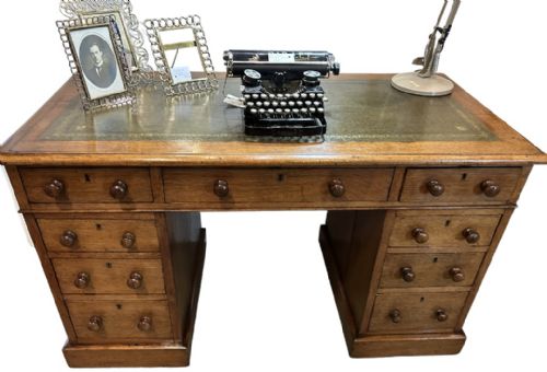 VICTORIAN OAK PEDESTAL DESK - ADDITIONAL PHOTO 3