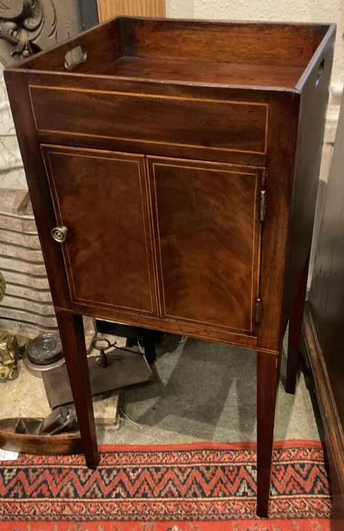 georgian tray top pot cupboard - CATEGORY: ANTIQUE CUPBOARDS - DATED GEORGIAN