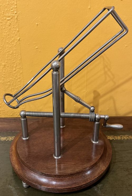 WINE DECANTING CRADLE - ADDITIONAL PHOTO 1