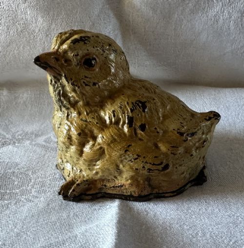 FRANZ BERGMAN COLD PAINTED STAMP BOX INT HE FORM OF A CHICK - ADDITIONAL PHOTO 1