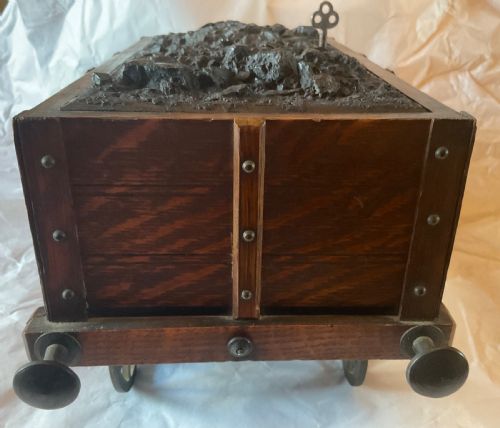 VICTORIAN RAILWAY COAL WAGON HUMIDOR - ADDITIONAL PHOTO 4