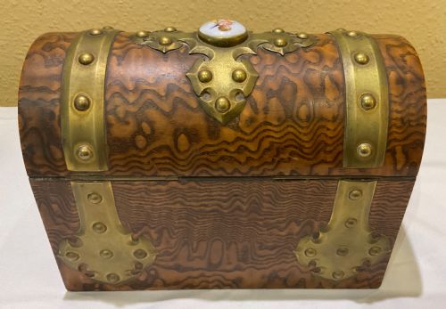 ENGLISH BURR WALNUT DOMED CASKET TRUSSELL BRIGHTON - ADDITIONAL PHOTO 2
