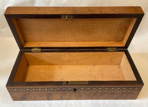 TUNBRIDGE WARE GLOVE BOX - ADDITIONAL PHOTO 1