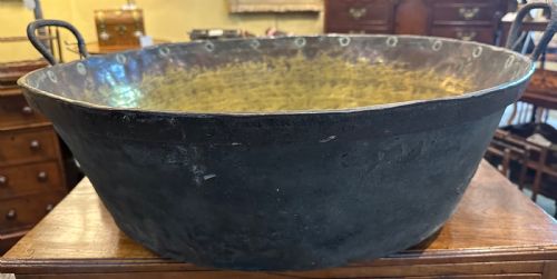 LARGE VICTORIAN BRASS PAN - ADDITIONAL PHOTO 3