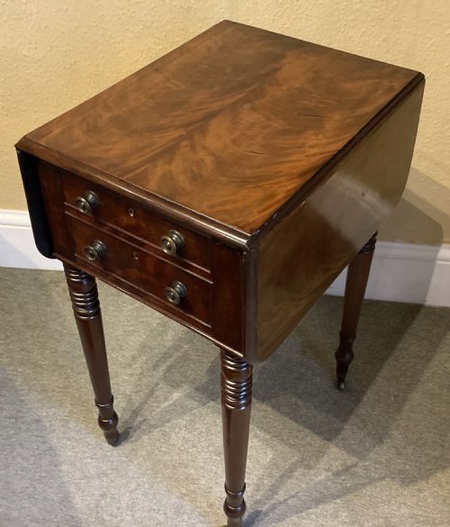 VICTORIAN MAHOGANY WORK TABLE - ADDITIONAL PHOTO 2