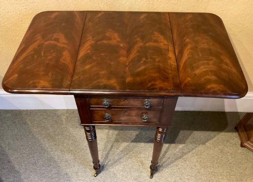 VICTORIAN MAHOGANY WORK TABLE - ADDITIONAL PHOTO 3