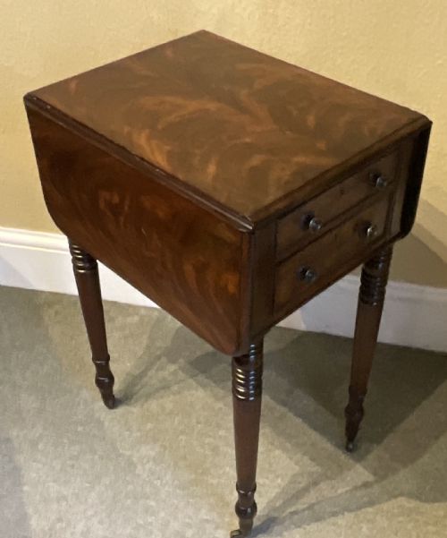 VICTORIAN MAHOGANY WORK TABLE - ADDITIONAL PHOTO 5