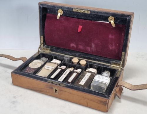 VICTORIAN TRAVELLING APOTHECARY SET - ADDITIONAL PHOTO 9