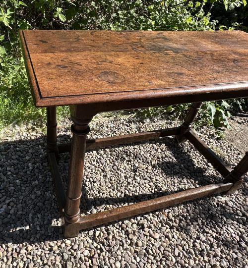EARLY 18TH CENTURY SMALL OAK REFECTORY TABLE - ADDITIONAL PHOTO 1