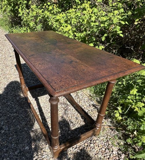 EARLY 18TH CENTURY SMALL OAK REFECTORY TABLE - ADDITIONAL PHOTO 4