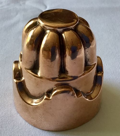 VICTORIAN MINIATURE COPPER JELLY MOULD