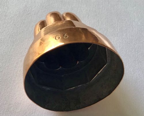 VICTORIAN MINIATURE COPPER JELLY MOULD - ADDITIONAL PHOTO 2
