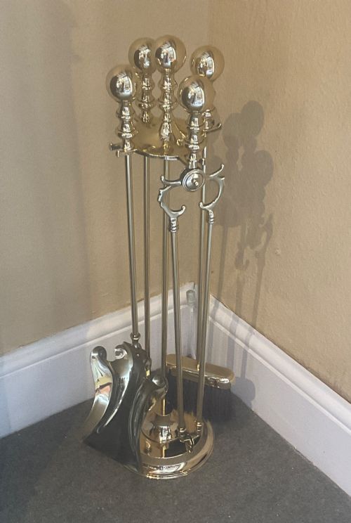 ANTIQUE BRASS COMPANION SET