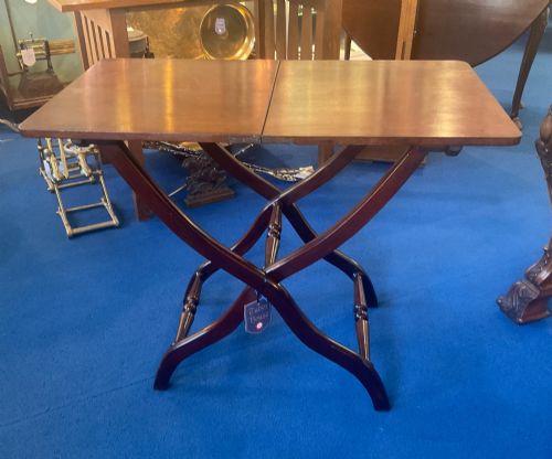 VICTORIAN MAHOGANY COACHING TABLE